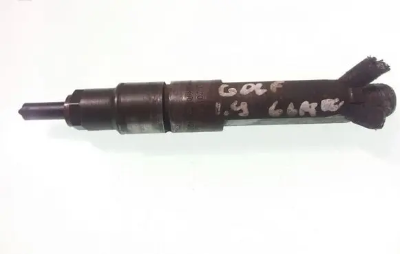 Volkswagen Golf III Fuel injector 028130201G