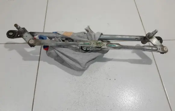 SsangYong Tivoli Front wiper linkage NOCODE