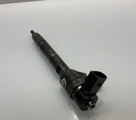 Mercedes-Benz E W211 Fuel injector A6110701187 6110701187 0445110