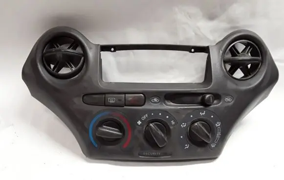 Toyota Yaris Climate control unit 758268701D