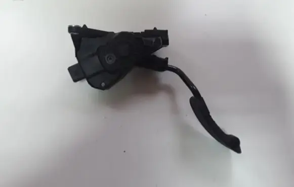 Toyota C-HR I Accelerator throttle pedal