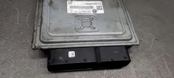 Volkswagen Polo VI Engine control unit/module ECU 03F906070GD