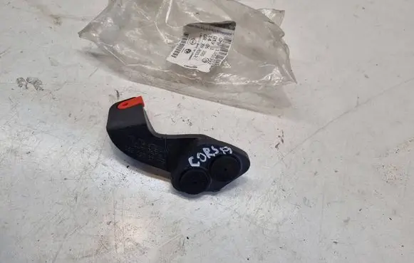Opel Corsa D Rear bumper mounting bracket 13250393 329510614