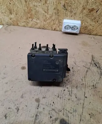 Volkswagen Golf IV ABS Pump 1J0907379G 10094903403