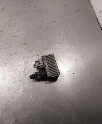 Opel Insignia A Glow plug pre-heat relay 55574293