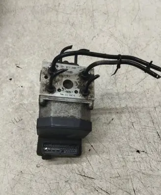 Volkswagen PASSAT B5.5 ABS Pump 11149088 13900699