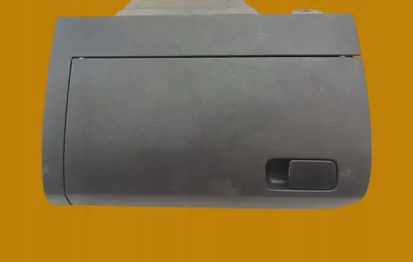 Volkswagen Polo V 6R Glove box