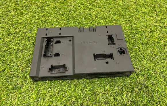 Mercedes-Benz S W221 SAM control unit A2215408562 A2215458532