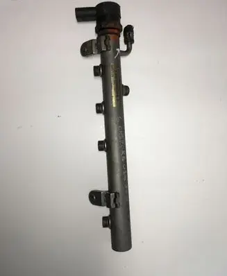 Jeep Grand Cherokee (WK) Fuel main line pipe A6420700695002 A6110780449