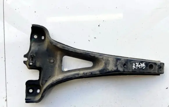 Volkswagen Golf IV Radiator support slam panel 1J0805569