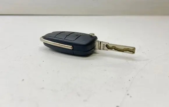 Audi A6 S6 C6 4F Ignition key/card 033140101