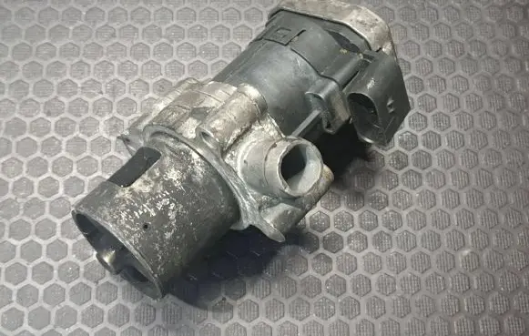 Mercedes-Benz ML W164 EGR valve 00005320C5 AC5080303191