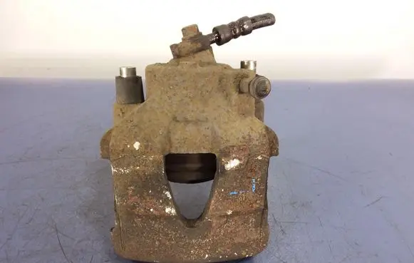 Skoda Fabia Mk2 (5J) Front brake caliper