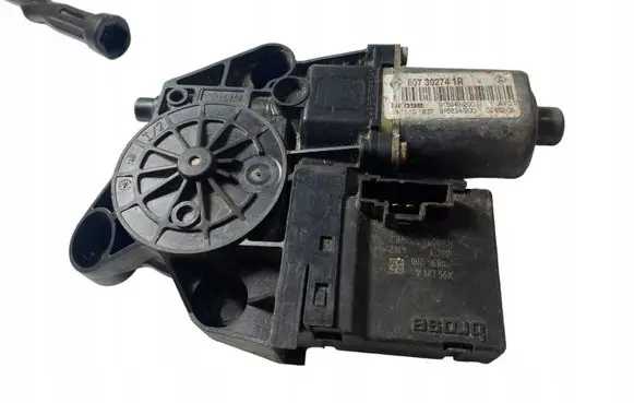Renault Scenic III - Grand scenic III Rear door window regulator motor 807302741R