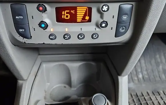 Renault Thalia II Climate control/heater control trim 82007496559 IMPRK1606480