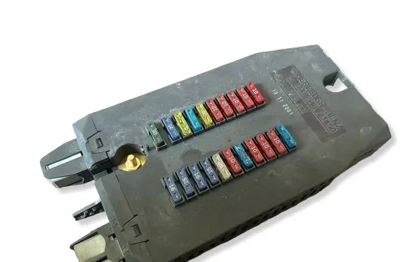 Mercedes-Benz Sprinter W901 W902 W903 W904 Fuse box set A0005402350 0473500 19112001