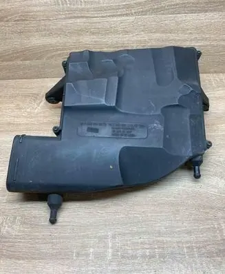 Mercedes-Benz CLS C219 Air filter box A6420940304 A0051535028