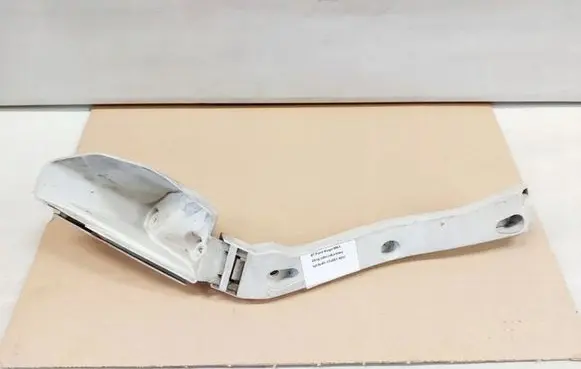Ford Kuga I Front bumper mounting bracket 8V41-17E851