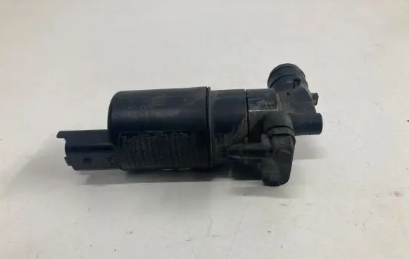 Peugeot 107 Windscreen/windshield washer pump 8200031805