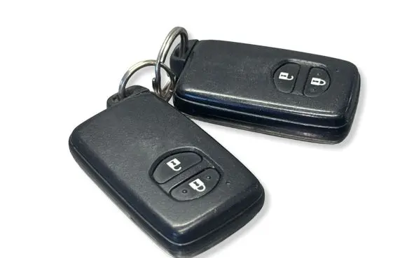 Toyota Prius+ (ZVW40) Ignition key/card 