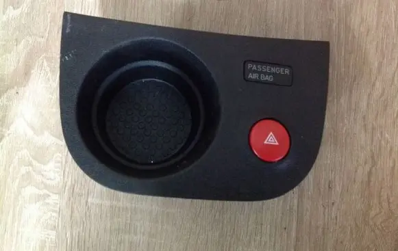 Cup holder front