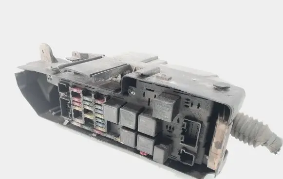 Volvo S60 Fuse module 9494210