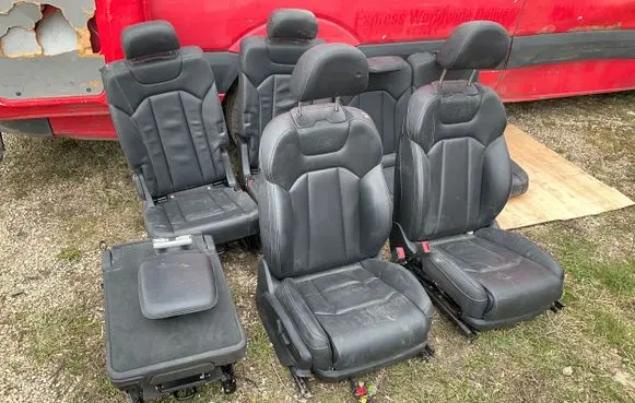 Audi Q7 4M Seat set 