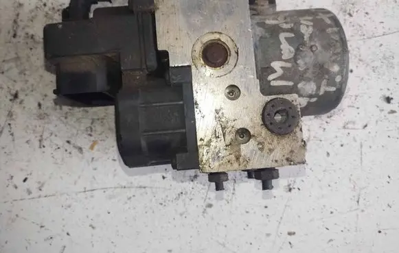 Ford Mondeo MK II ABS Pump 98BG2M110AD