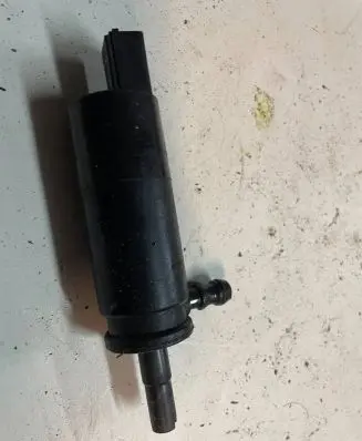 BMW 3 E92 E93 Headlight washer pump 6973097