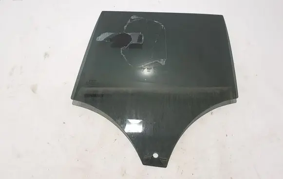 Volvo XC40 Rear door window glass 32244801