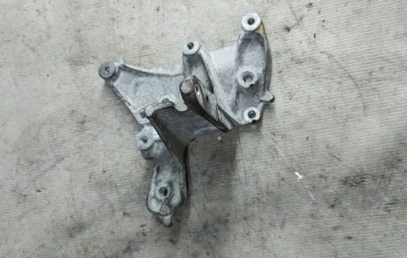Ford Galaxy EGR valve cooler bracket 9656392880 22484N01