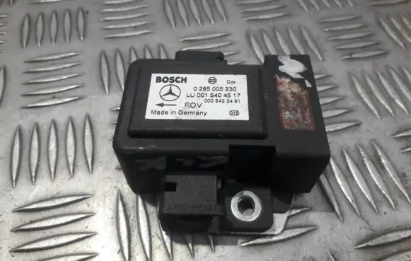 Mercedes-Benz E W210 ESP acceleration yaw rate sensor 0265005230 0005422481