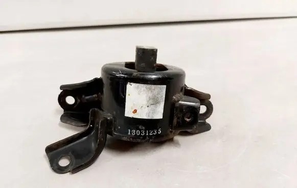 KIA Ceed Gearbox mounting bracket 21832-A5100