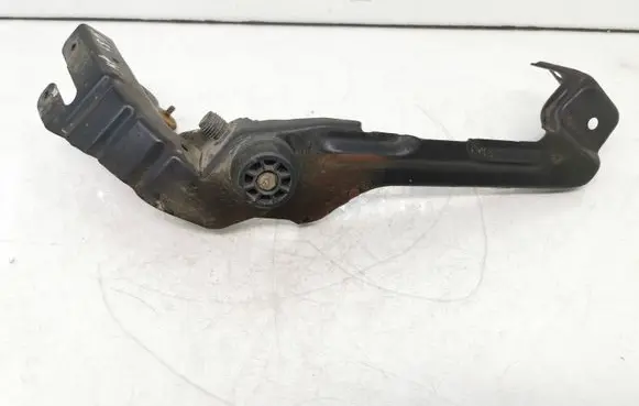 Headlight/headlamp mounting bracket