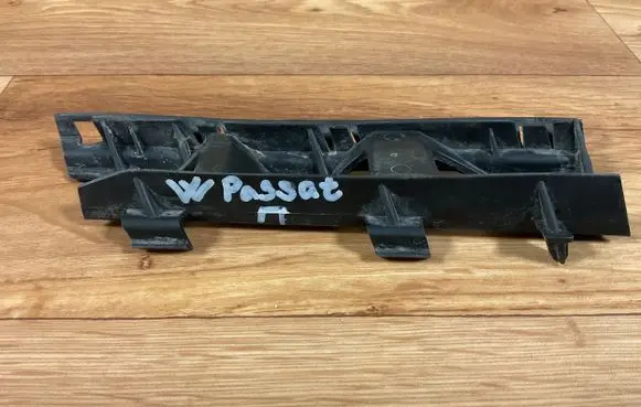 Volkswagen PASSAT B6 Front bumper mounting bracket 3C0807184