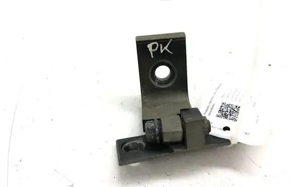 BMW 5 E60 E61 Front door upper hinge 7068073