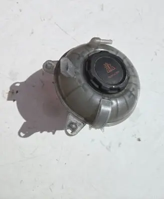 Volkswagen Tiguan Allspace Coolant expansion tank/reservoir 5QM121407E