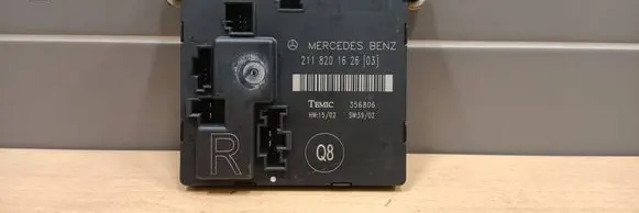 Mercedes-Benz E W211 Door control unit/module 2118201626