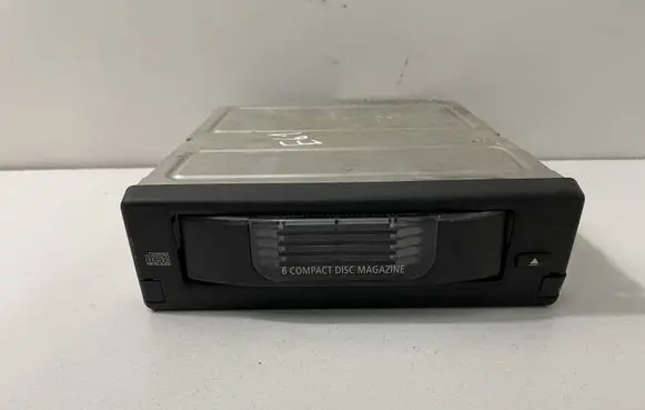 BMW 6 E63 E64 CD/DVD changer 6956939
