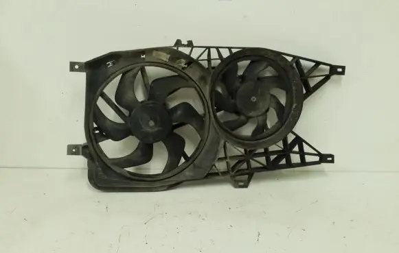 Nissan Primastar Radiator cooling fan shroud 8200019383