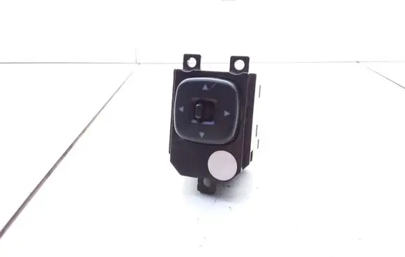 Mazda Xedos 6 Wing mirror switch 3243F28