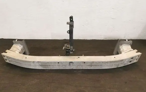 Toyota Corolla Verso E121 Front bumper cross member