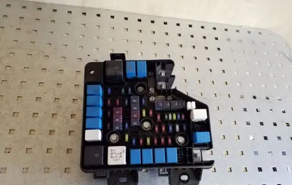 Hyundai Santa Fe Fuse box set 919502B100