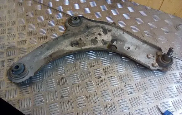 Renault Espace - Grand espace IV Front lower control arm/wishbone