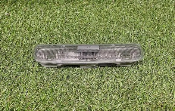 Audi A4 S4 B7 8E 8H Front seat light 8P0947111A