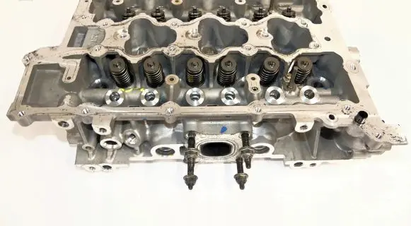 Ford Kuga III Engine head RFHX7G6090AE