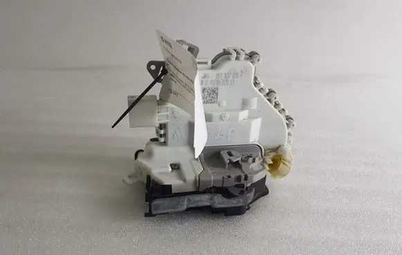 Porsche 718 Cayman 982 982c Front door lock 8J1837015F