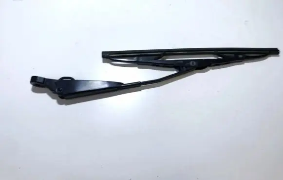 Rear wiper blade arm
