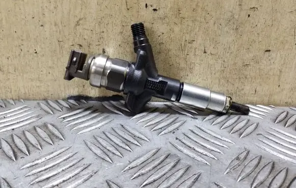 Subaru Outback Fuel injector 16613AA030