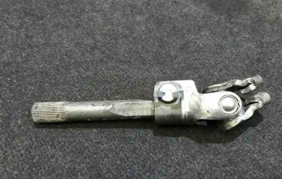 Mazda 323 F Steering column universal joint